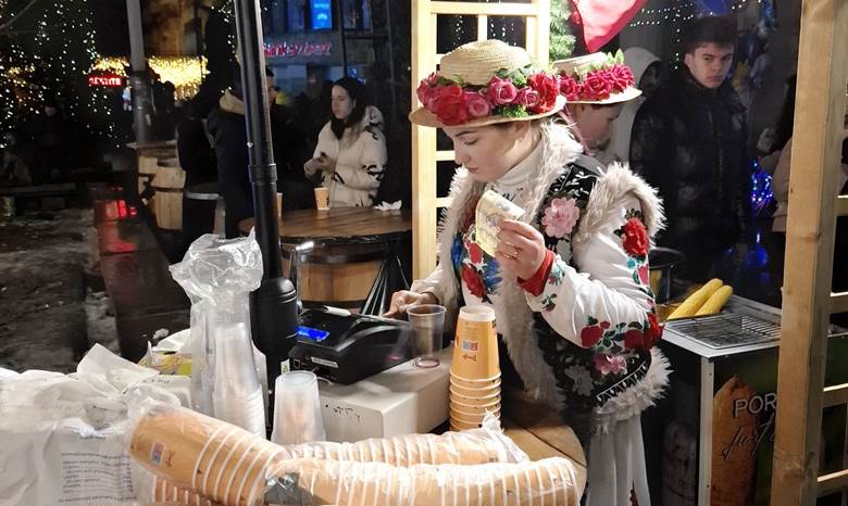 Krajova advent, nošnje